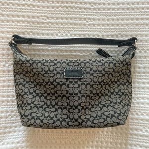 Small coach purse with black signature C’s